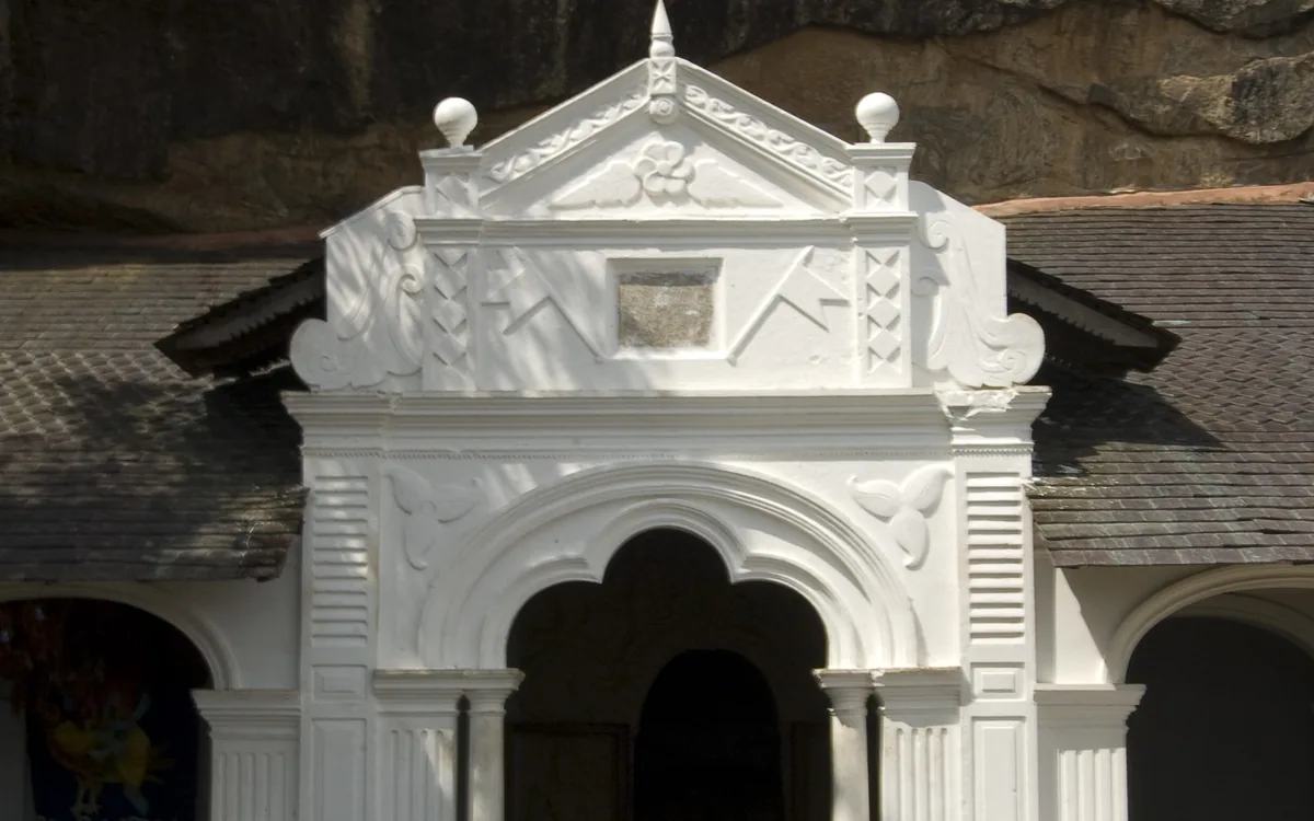 Dambulla Cave Temple